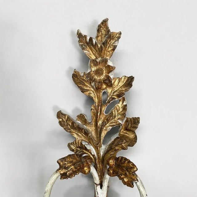 Gold Italian Two-Light Wall Lamps in Wood with Gold Finish, 1700s, Set of 2 For Sale - Image 8 of 18