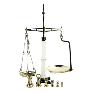 English Scale in Enameled Cast Iron and Brass For Sale