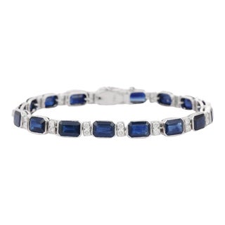 17.85 Ct Blue Sapphire Bracelet in 18 Karat White Gold With Prong Set Diamonds For Sale