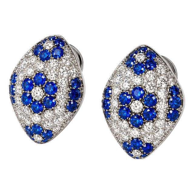 Late 20th Century 18K White Gold Diamond Sapphire Lever Back Earrings, Pair For Sale