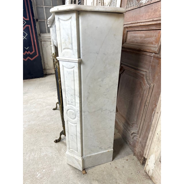 Louis XV Style Fireplace in White Marble, 1890s For Sale - Image 9 of 13