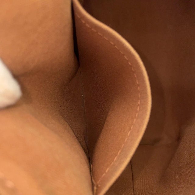 Louis Vuitton Shoulder Bag Tote For Sale - Image 16 of 18