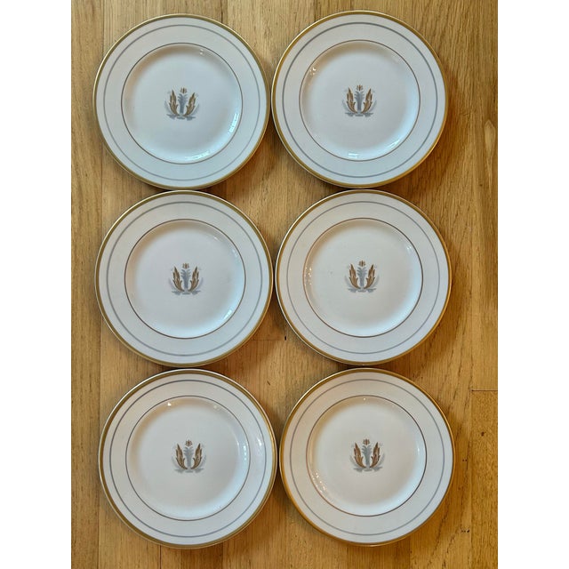 American 1949-1970 Syracuse China “Governor Clinton” Bread and Butter Plates - A Set of 6 For Sale - Image 3 of 8