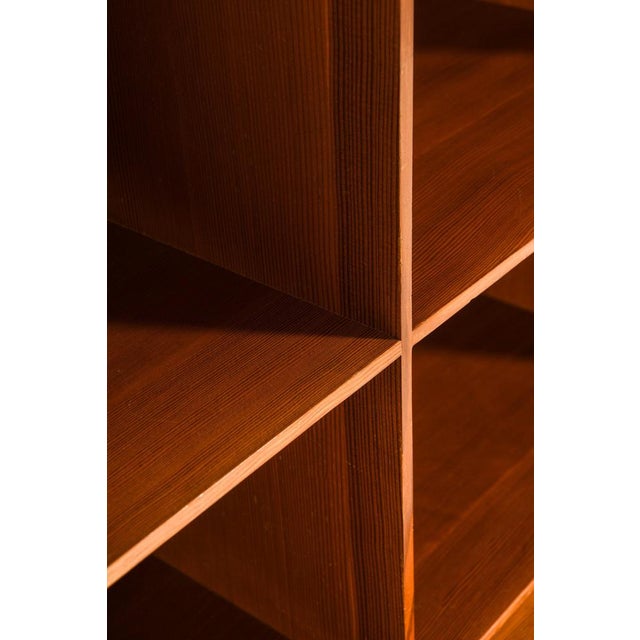 Large Bookcases in Oregon Pine attributed to Mogens Koch, 1933, Set of 10 For Sale - Image 6 of 9