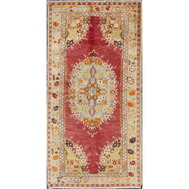 Textile 1940's Vintage Turkish Oushak With Floral Central Medallion and Flower Cornices For Sale - Image 7 of 7