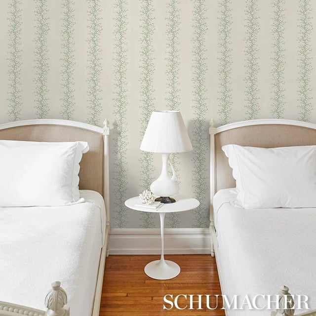 SAMPLE - Schumacher Coral Stripe Wallpaper In Green For Sale In New York - Image 6 of 6