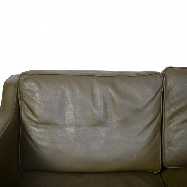 2422 2-Seater Sofa in Green Leather by Børge Mogensen, 1980s For Sale - Image 4 of 18