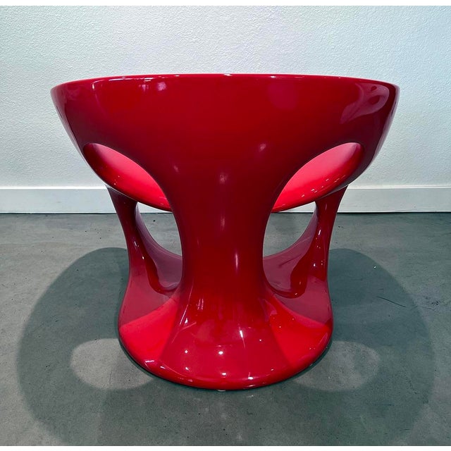 Plastic Kundalini Hara Chairs by Giorgio Gurioli (2002) and Side Table 3 Piece Set. For Sale - Image 7 of 12