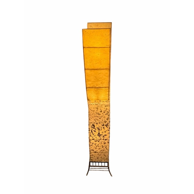 1970s Mid-Century Modern Sculptural Double Helix Amber Resin & Gold Leaf Fleck Floor Lamp For Sale - Image 4 of 6