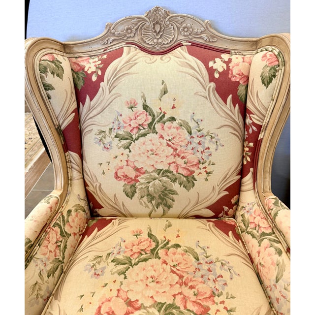 Pair of French Louis XV Style Floral Bergeres Chairs With Matching Ottomans For Sale - Image 4 of 9