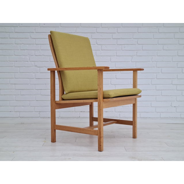 Mid-Century Modern Danish Wool & Oak Armchair by Børge Mogensen for Fredericia Stolefabrik, 1970s For Sale - Image 3 of 17