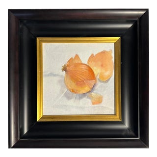 Elyse Gerard Realist Still Life Oil Painting of an Onion on Mounted Linen For Sale