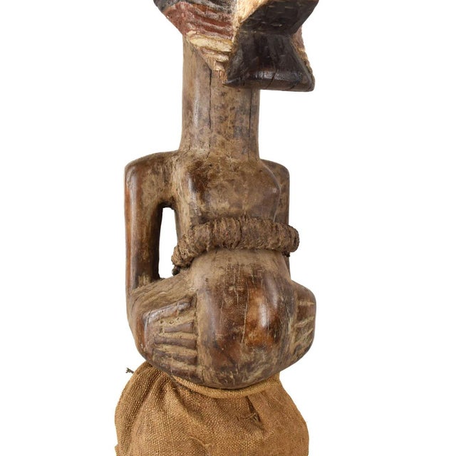 African Early 20th Century Songye Nkishi Kifwebe Power Figure For Sale - Image 3 of 11