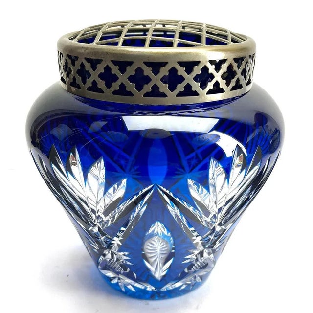 1930s Cobalt Cut-to-Clear Crystal Pique Fleurs Vase with Grille from Val Saint Lambert, 1935 For Sale - Image 5 of 9