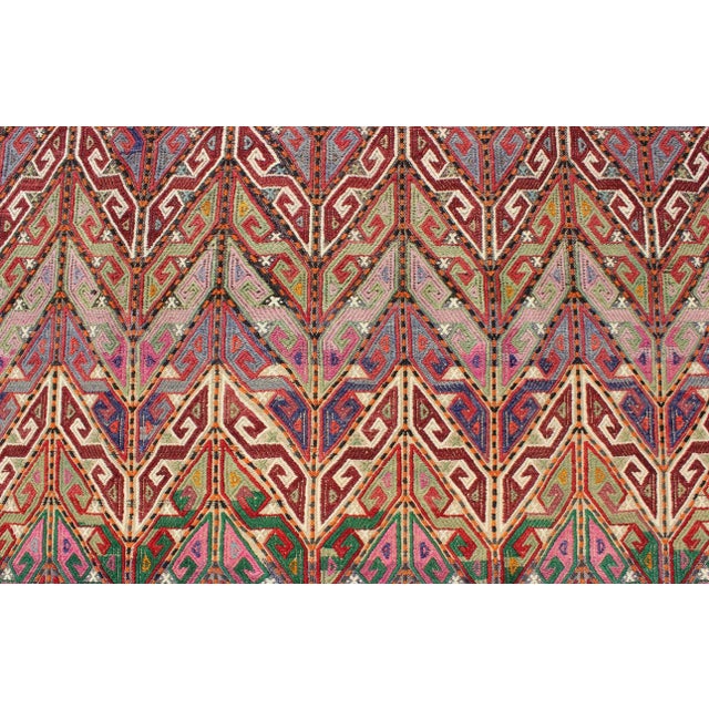 Mid 20th Century Colorful Vintage Turkish Embroidered Flat-Weave With All-Over Tribal Design For Sale - Image 11 of 13