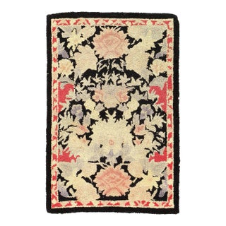 Early 20th Century Antique American Hooked Rug For Sale