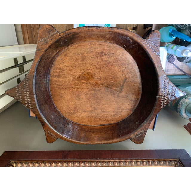 Early 20th Century Wood Hand Carved Artisanal Tribal Tray For Sale - Image 12 of 12