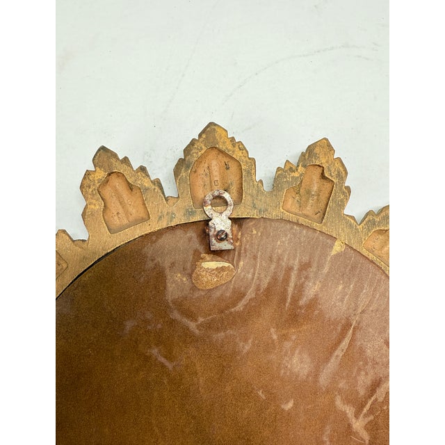 Mid-Century Modern Vintage Composition Sunburst Mirror With Distressed Convex Plate For Sale - Image 3 of 7
