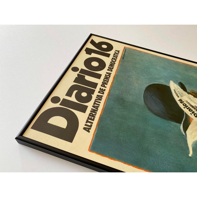 1970s Reinhard Gade " Diario 16 : Alternativa De Prensa Democratica " Vintage 1979 Surrealist Lithograph Print Framed Spain Democracy Political Poster For Sale - Image 5 of 14