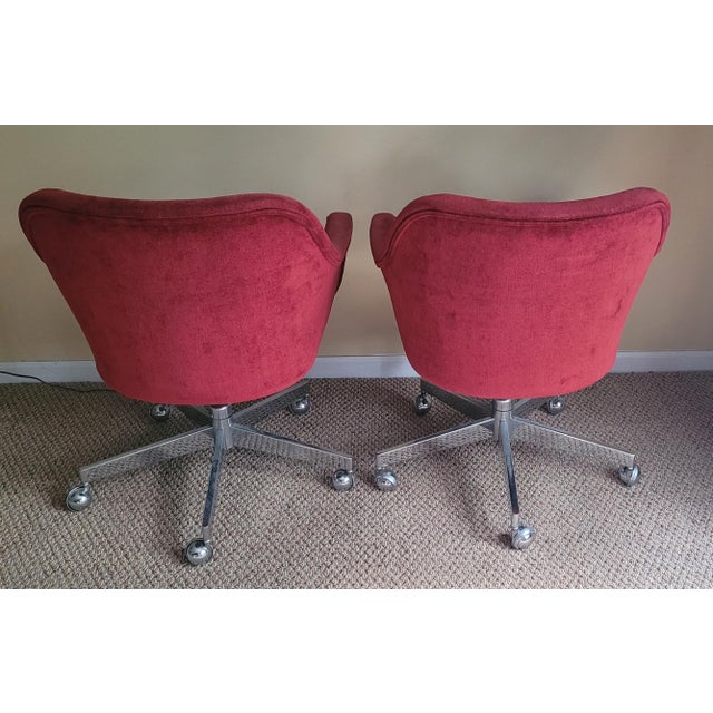 Pair of 1960s MCM Swivel Tulip Chairs For Sale - Image 4 of 12