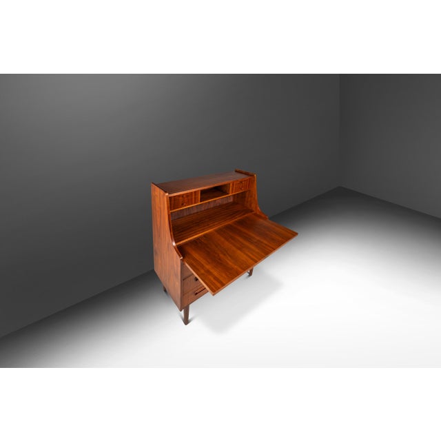 Maurice Villency Rare Danish Mid-Century Modern Drop Down Secretary Desk in Walnut by Maurice Villency, Denmark, C. 1960s For Sale - Image 4 of 18