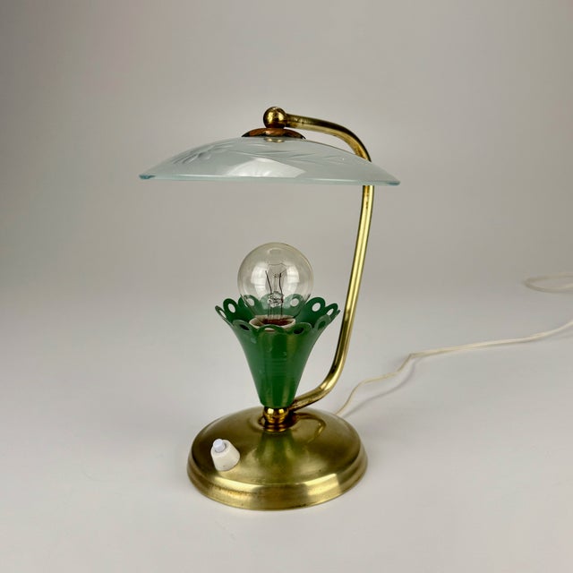 Small Mid-Century Modern Italian Table Lamp, 1950s, in Very Good conditions. Designed 1950 to 1959 European Plug (up to...