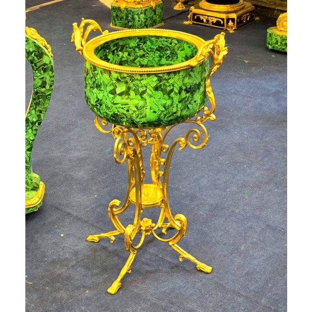 French French Style Green Porcelain Cachepot With Gold Leaf & Bronze Accents For Sale - Image 3 of 4