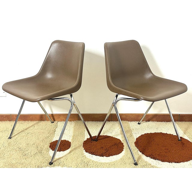 Modern Polyprop Chairs by Robin Day for Hille, Set of 2 For Sale - Image 3 of 13
