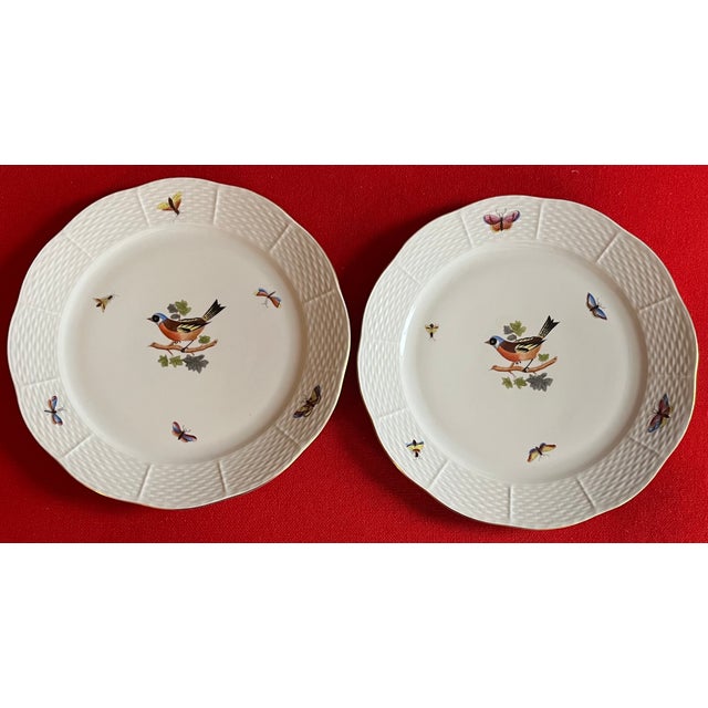 Herend Herend Porcelain Dinner Plates Decorated With Birds, Butterflies and Insects With Basketweave Rim - Set of 8 For Sale - Image 4 of 11
