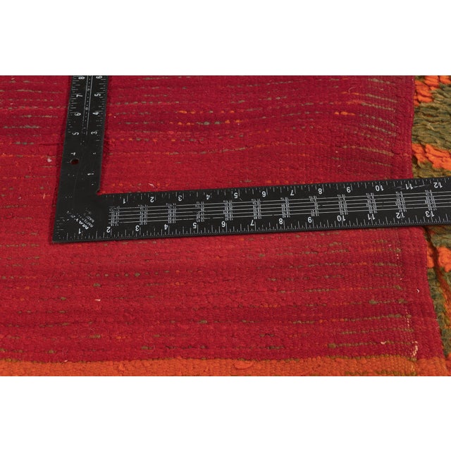 Textile Vintage Boujad Moroccan Rug, 04'07 X 07'05 For Sale - Image 7 of 10