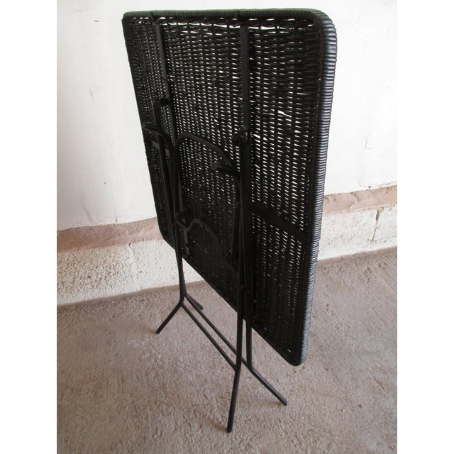 Black Vintage 1960s Italian Painted Wicker and Steel Folding End / Tray Table For Sale - Image 8 of 9