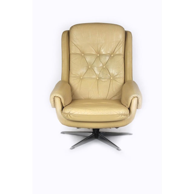 1970s Vintage Finnish Leather Swivel Lounge Chair with Adjustable Recline from Peem, 1970s For Sale - Image 5 of 13