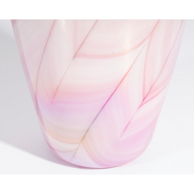 1990s Gibson Glass 1990 Pink Iridescent Art Glass Vase For Sale - Image 5 of 8
