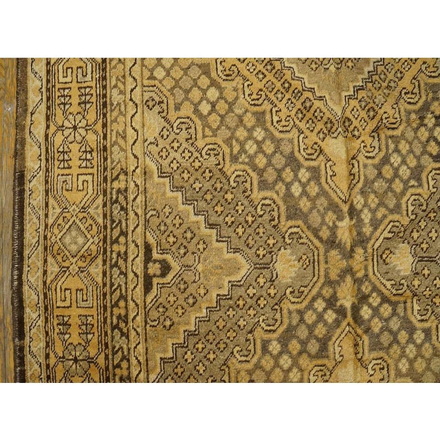 Early 20th Century 1930s Tan Camel Medallion Antique Chinese Khotan Rug 5'8" X 11'6" Handknotted Wool Carpet For Sale - Image 5 of 7