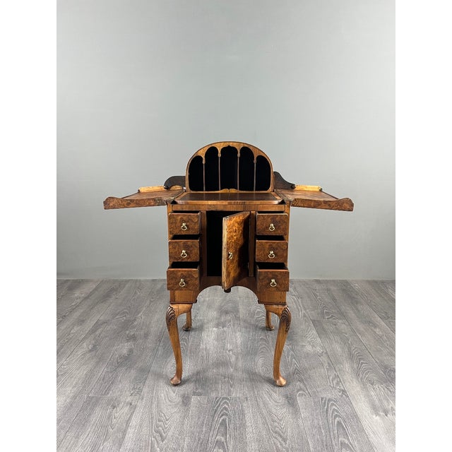 Wood 20th Century Queen Anne Desk in Walnut Burl Veneer For Sale - Image 7 of 13