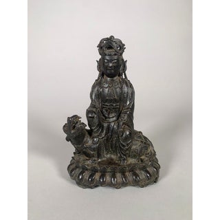 Sculpture of a Guanyin Bodhisattva, Ming Dynasty (1368-1644), China, 15th-16th Century For Sale
