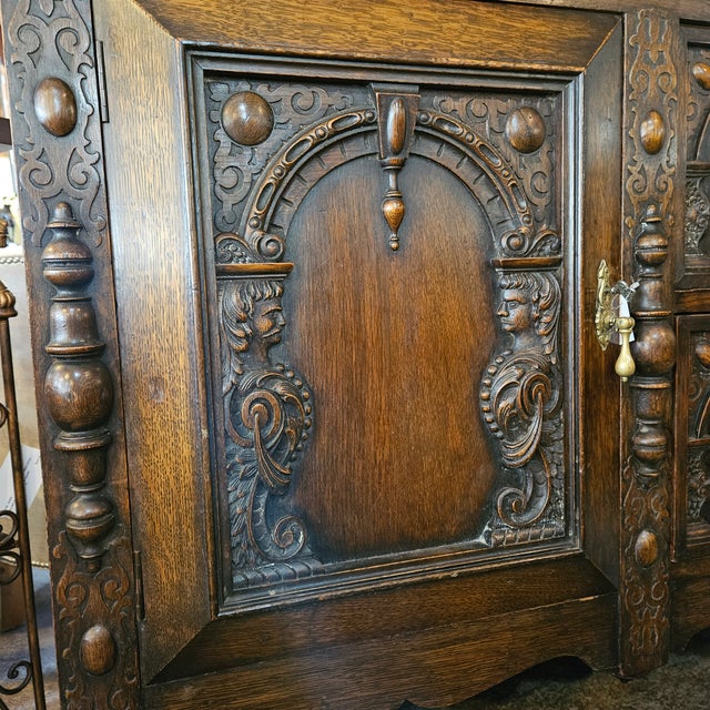 Late 19th Century English Oak Renaissance Revival Carved Sideboard For Sale In Atlanta - Image 6 of 11