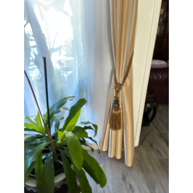Victorian Victorian Bronze Copper Rope Curtain Fastener With Tassel For Sale - Image 3 of 6