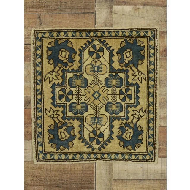 Vintage Turkish Oushak Yastik Rug - 02'03 X 02'04 For Sale In Dallas - Image 6 of 7