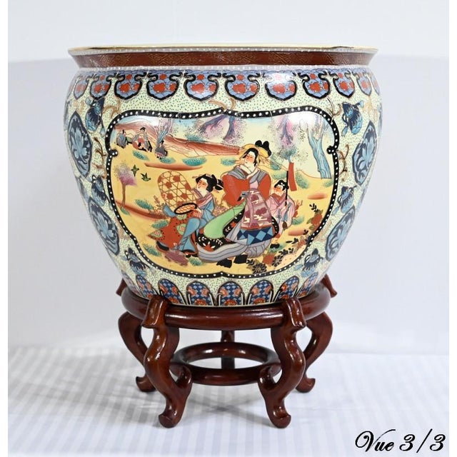 Chinese Porcelain Vase For Sale - Image 16 of 18