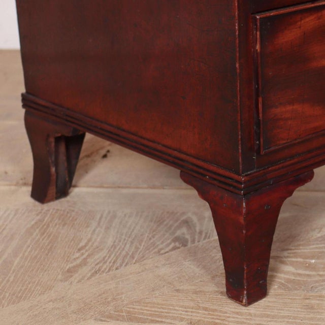 Brown English Bedside Tables, Set of 2 For Sale - Image 8 of 9