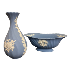 Vintage Wedgwood Vase and Tub - A Set