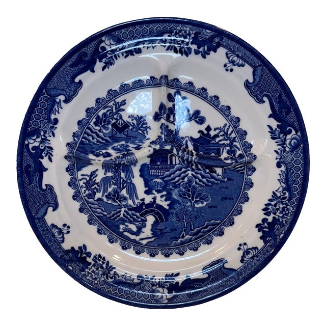 Vintage Blue & White Chinoiserie Willow Style Decorative Plate For Sale