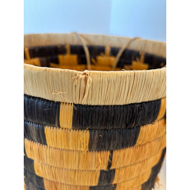 1980s A Pair of Vintage Zambian Baskets From the Early 1980s For Sale - Image 5 of 9