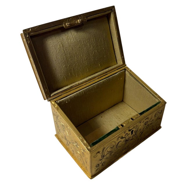 19th Century 19th Century French Gilt Bronze and Malachite Trinket Box For Sale - Image 5 of 11