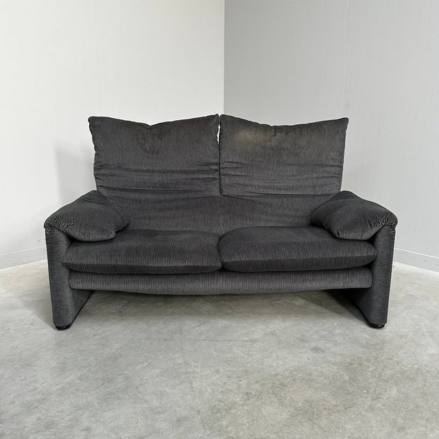 1990s Maralunga Two-Seater Sofa by Vico Magistretti for Cassina, 1990s For Sale - Image 5 of 18