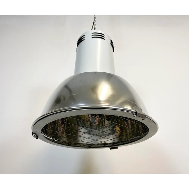 Silver Large Industrial Aluminium Lamp with Iron Grid From Siemens, 1980s For Sale - Image 8 of 13