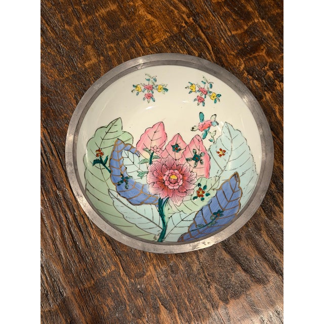 Dark Pink Vintage Chinese Tobacco Leaf Style Porcelain & Pewter-Tone Bowl For Sale - Image 8 of 8