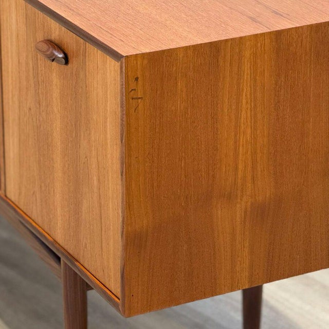 Brasilia Sideboard in Teak by Victor Wilkins for G-Plan, 1960s For Sale - Image 15 of 17