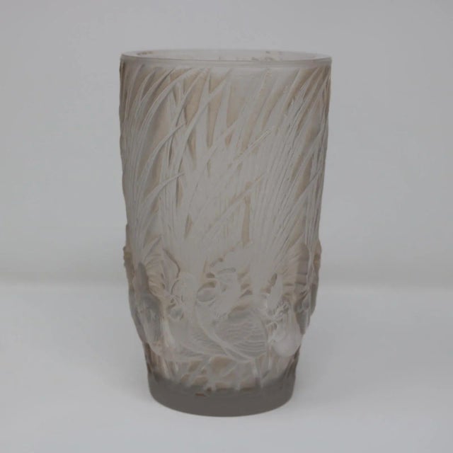 Art Deco 1920s Rene Lalique Glass 'Coqs Et Plumes' Vase For Sale - Image 3 of 13